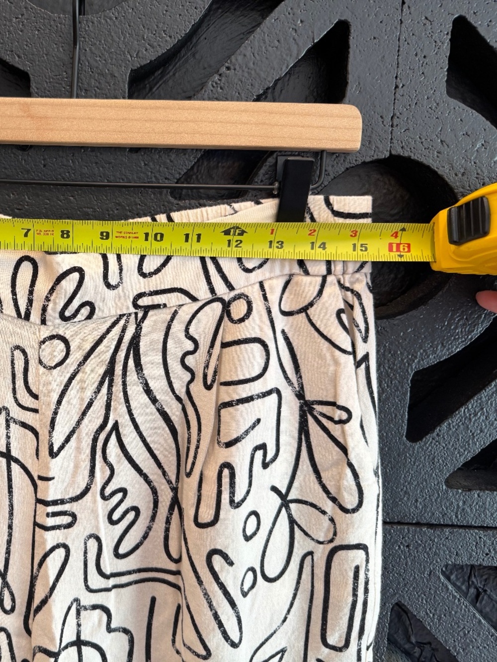 Abstract Print Wide Leg Pants - Picture 6 of 9